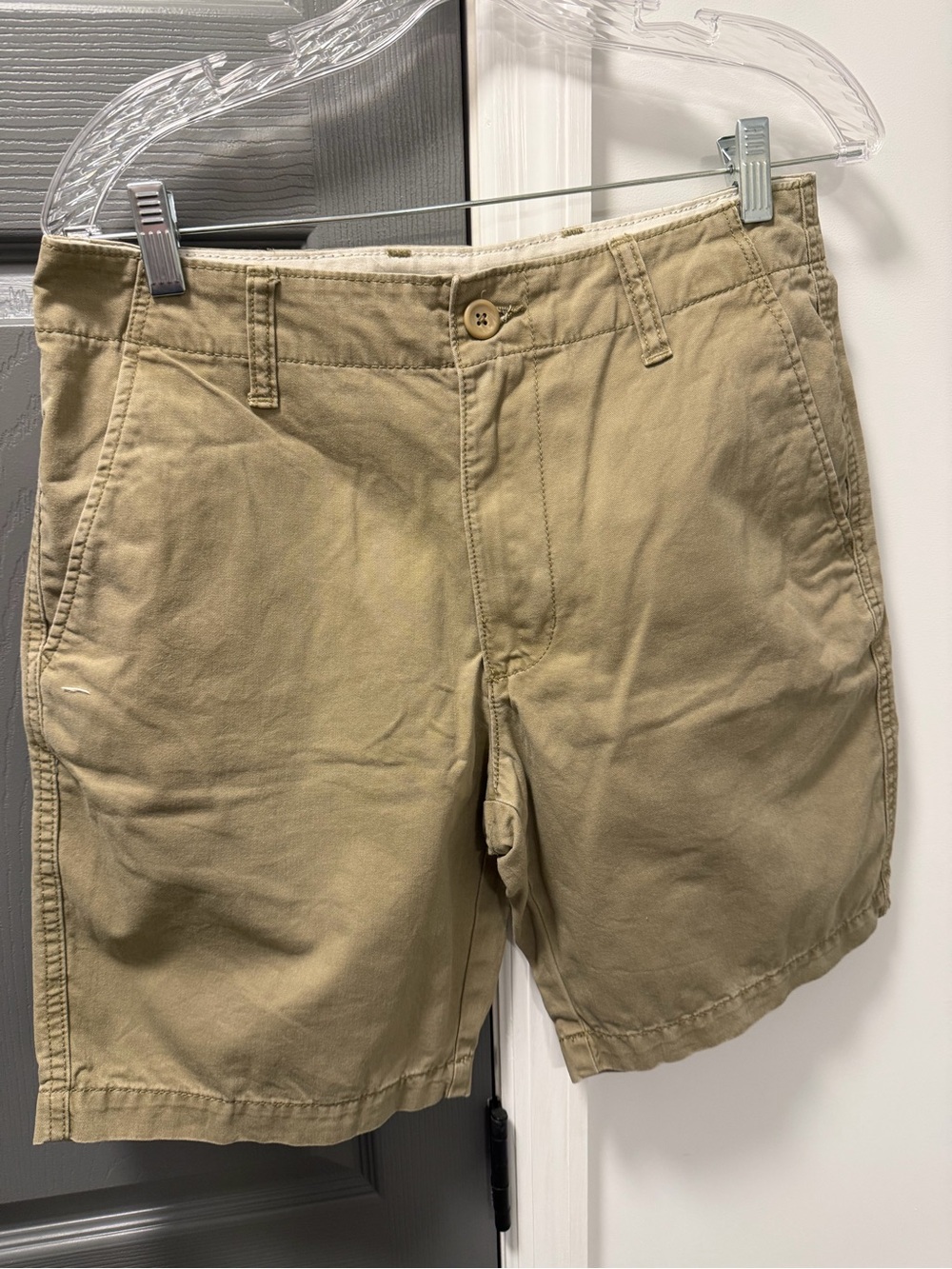 Old Navy Men's Tan Flat-Front Cotton Shorts